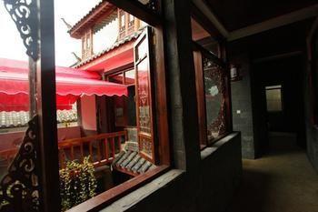 Bo Ai Inn- Lijiang Лиджанг Екстериор снимка
