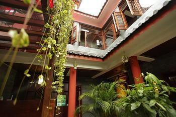 Bo Ai Inn- Lijiang Лиджанг Екстериор снимка